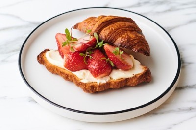 Seasonal Fruit sandwich